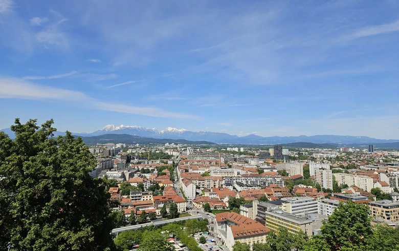 Insurance premiums in Slovenia up 34% in 2025