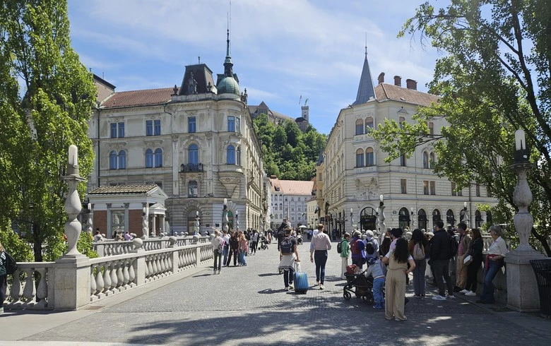 Slovenia's consumer confidence down m/m, up y/y in Aug